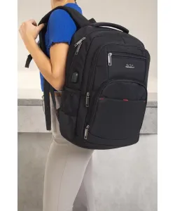 Büyük Boy Su Geçirmez 15,6 inç Siyah Notebook Laptop Sırt Çantası